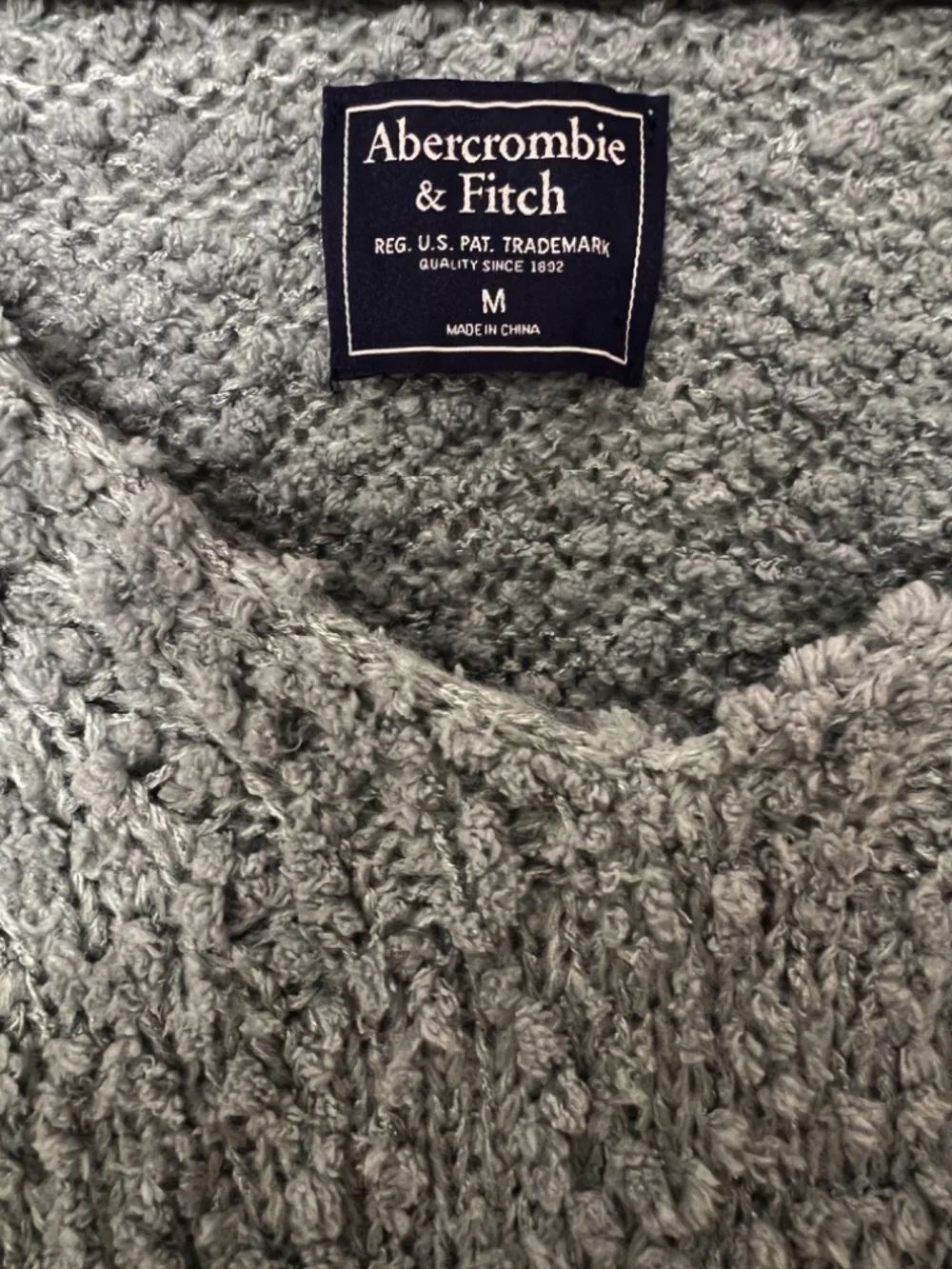 Abercrombie & Fitch Sage Green Fuzzy V Neck Sweater Women's Medium Soft Cozy